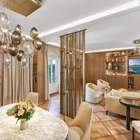 Hotell La Reserve De 5*
