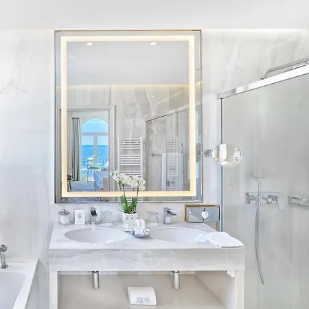 La Réserve De Hotel 5*