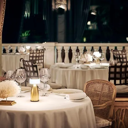Hotell La Reserve De 5*