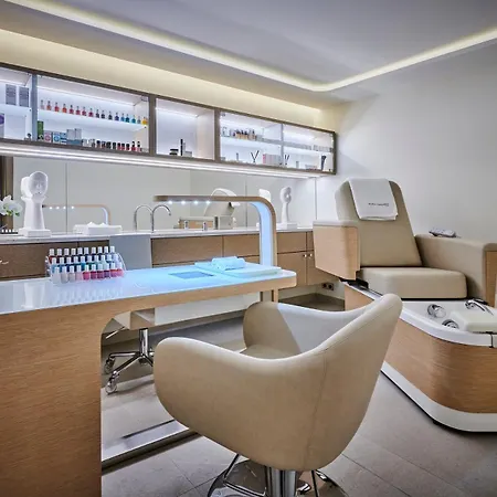 La Réserve De Hotel 5*
