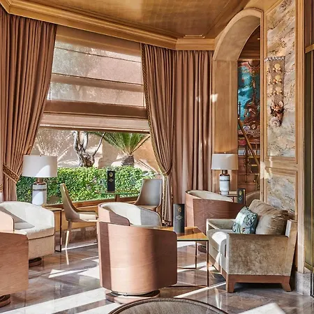 Hotel La Réserve De 5*